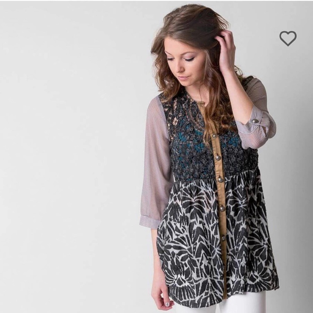 Gimmicks by BKE Pieced Shirt